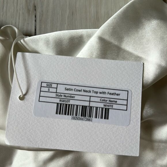 ENDLESS ROSE SATIN COWL NECK TOP WITH FEATHER WHITE S NWT in packaging - Picture 7 of 9
